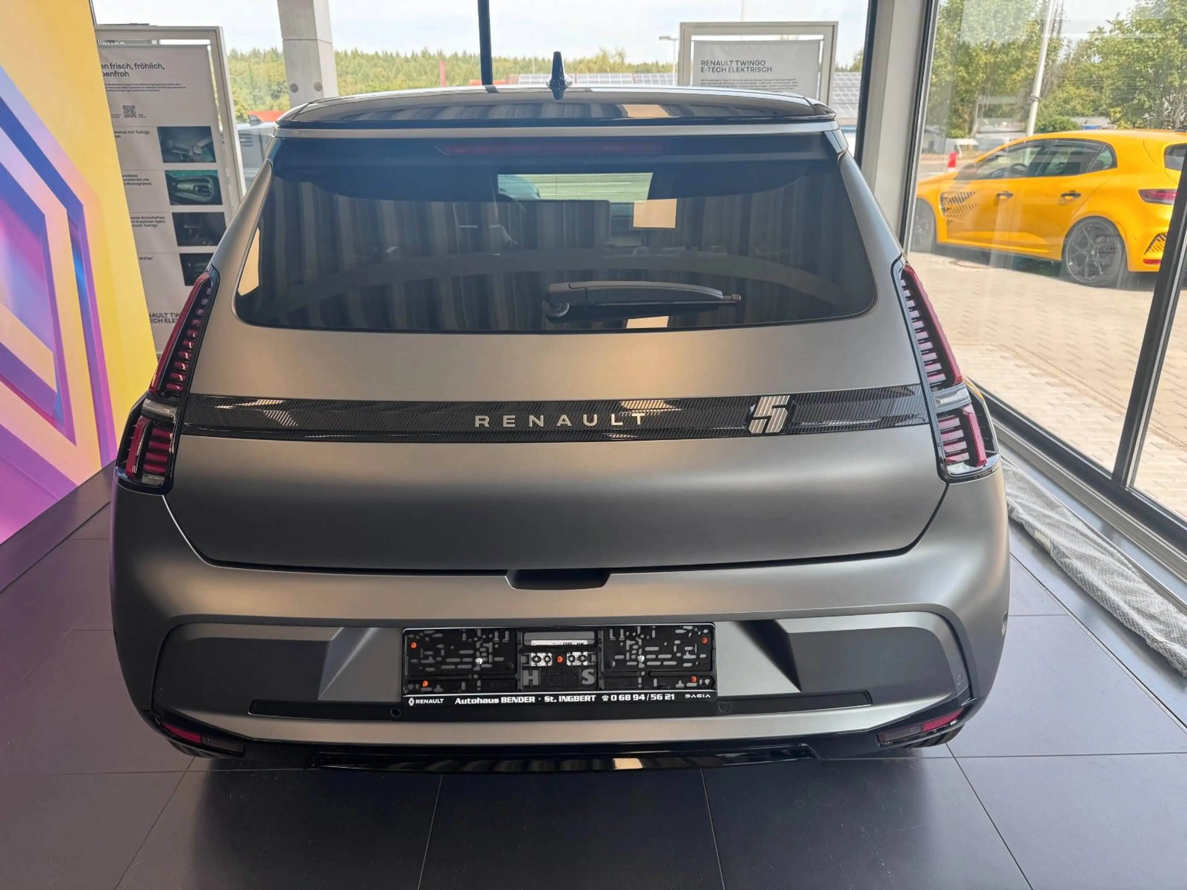 Renault R 5 5 E-Tech Roland Garros 150 Comfort Range — photo 10