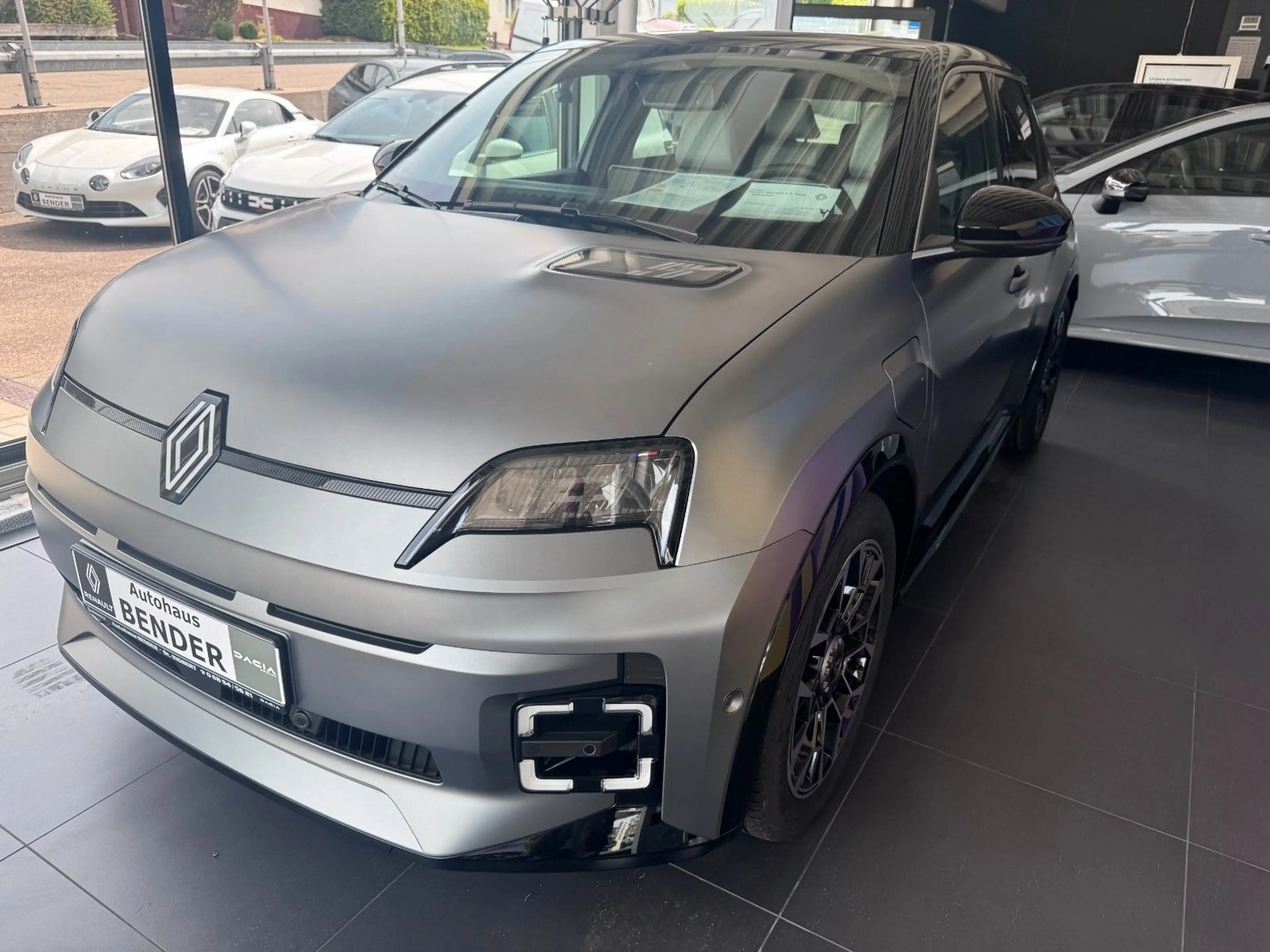 Renault R 5 5 E-Tech Roland Garros 150 Comfort Range — photo 5