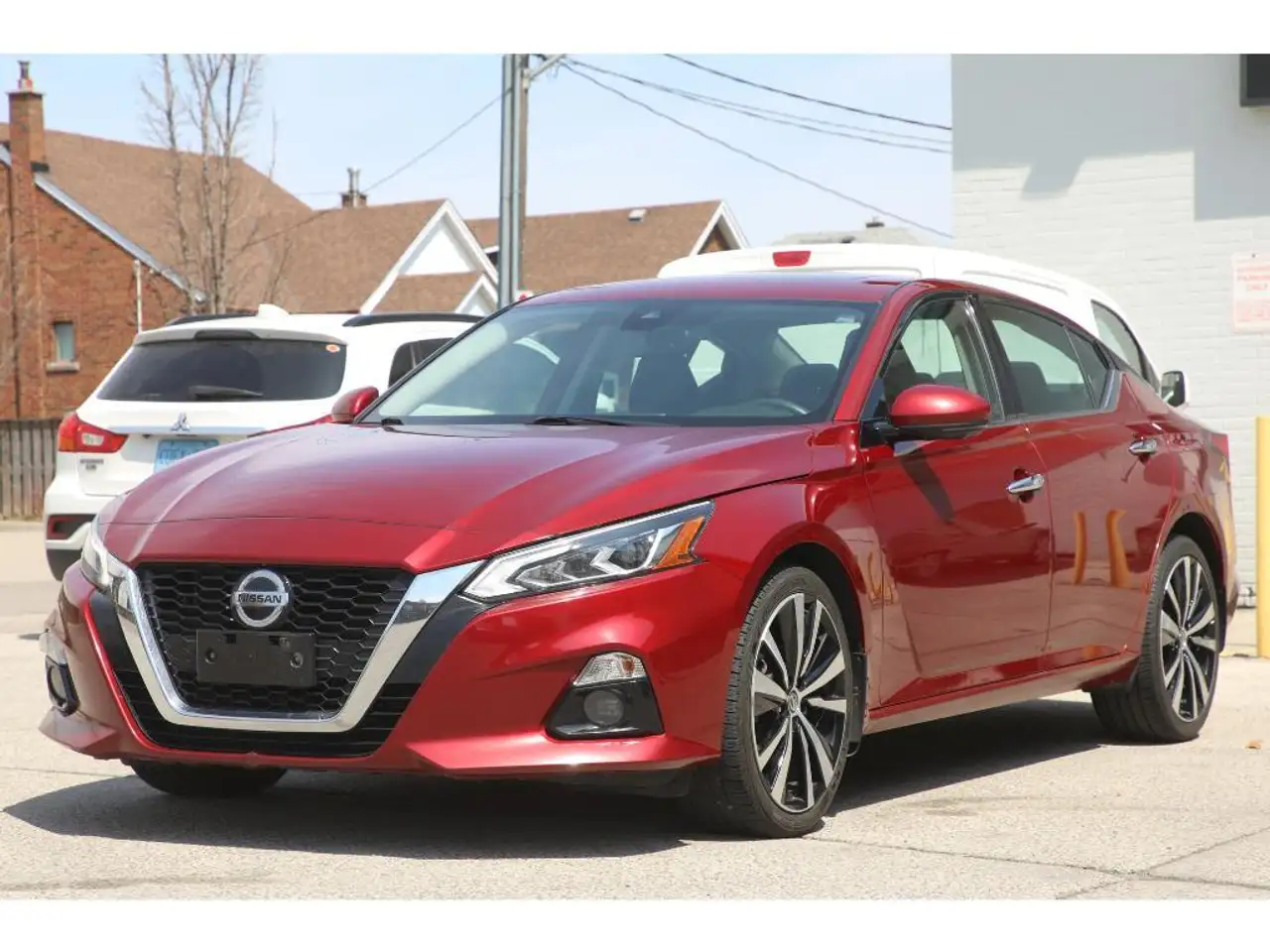 Nissan Altima снимка Nissan Altima