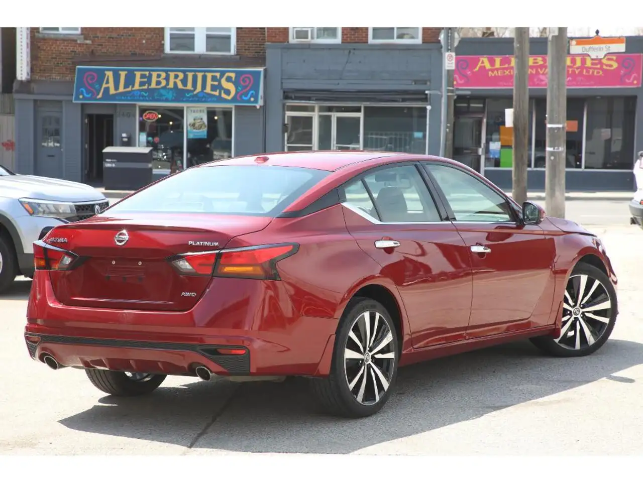 Nissan Altima снимка Nissan Altima
