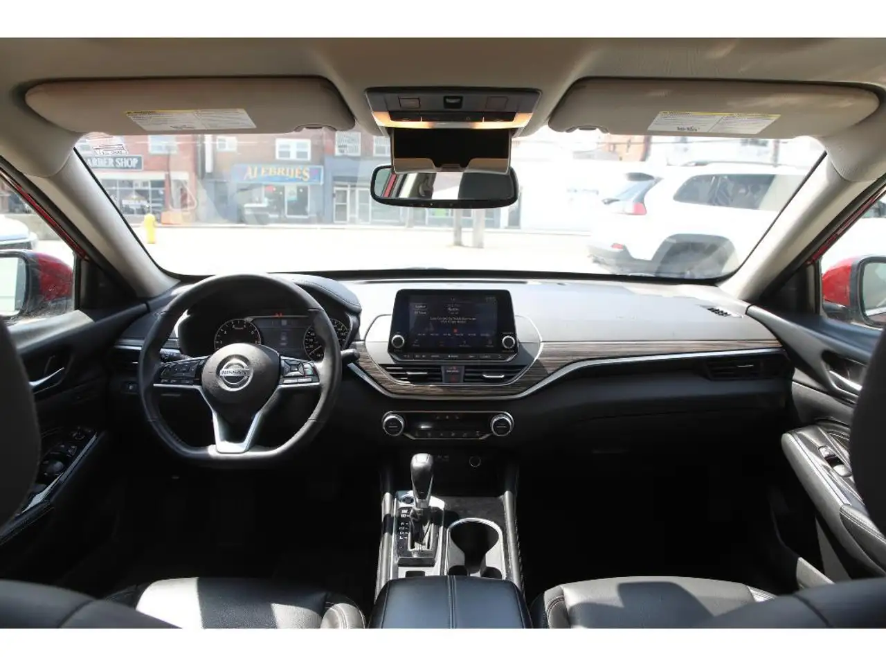 Nissan Altima снимка Nissan Altima