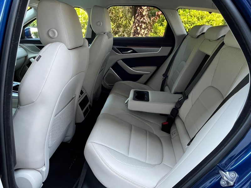 Jaguar XF Sportbrake R-Dynamic SE AWD LED 1.Hand !!!! — photo 8