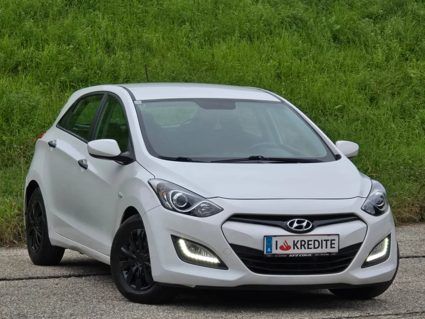Hyundai i30 Classic Top* Kredit* Klima* Gepflegter Zustand Weiß - 2