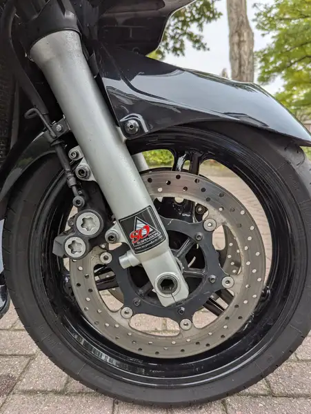 Yamaha FJR 1300 - foto 8