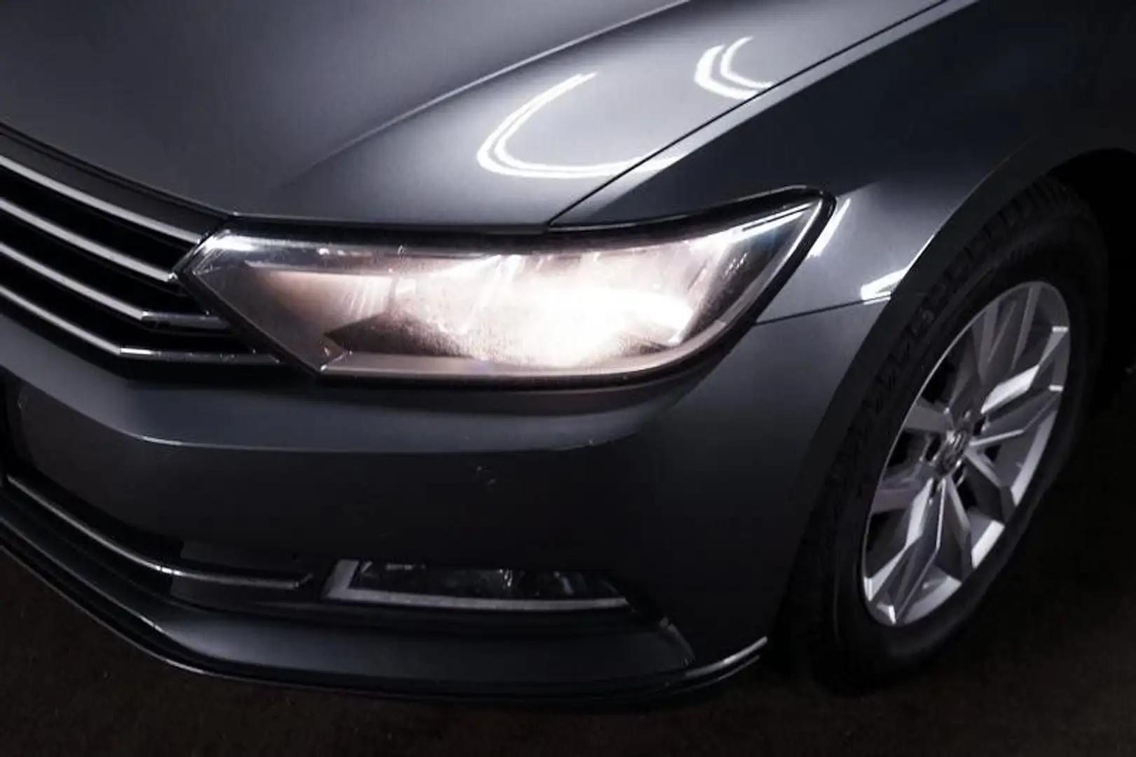 Volkswagen Passat Variant 2.0 TDI BMT Comfortline ACC/Navi Gris - 2