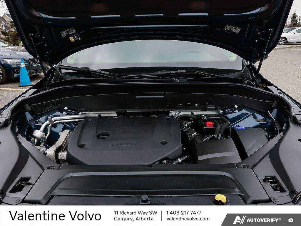 2026 Volvo XC90 Core Bright Theme thumb 8