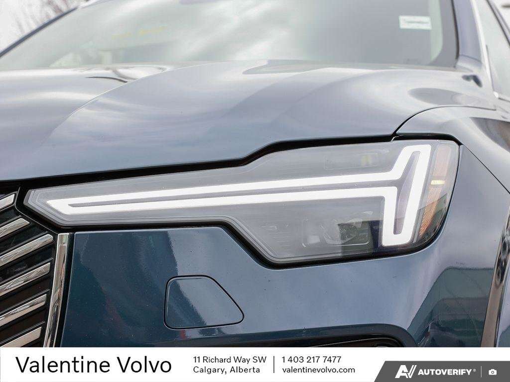 2026 Volvo XC90 Core Bright Theme thumb 9