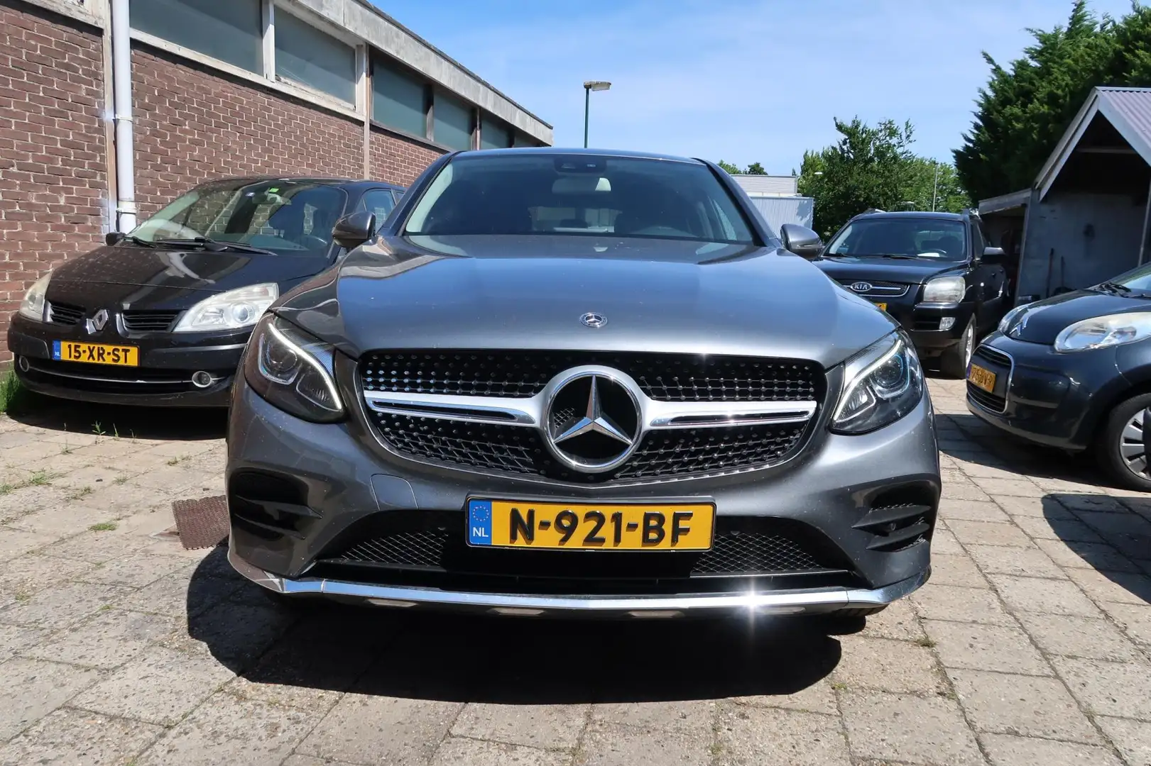 Mercedes-Benz GLC 350 Coupé 350e 4MATIC Premium Grijs - 2