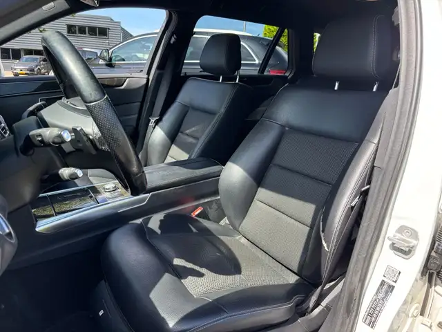 Mercedes-Benz E-Class view 10