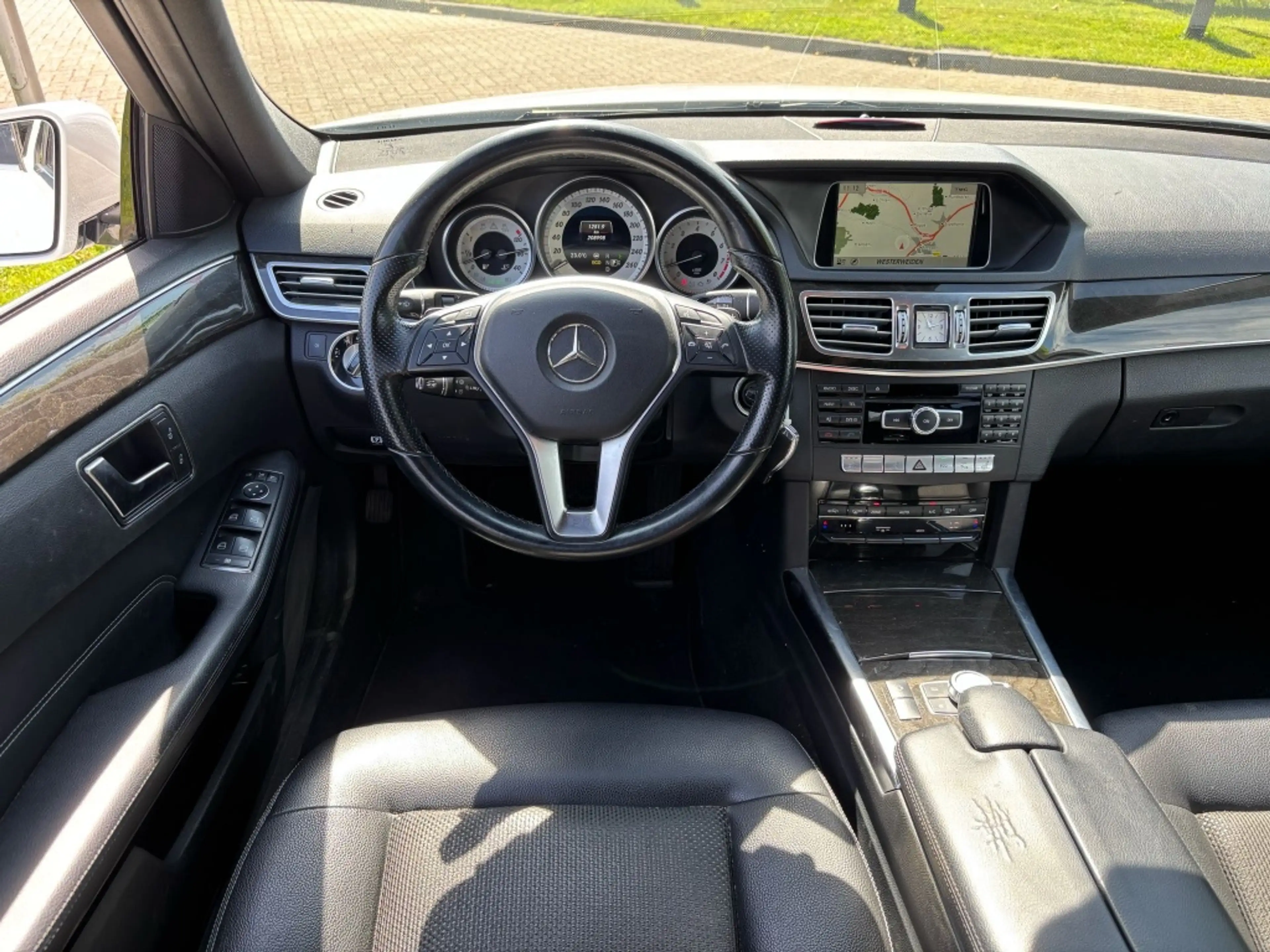 Mercedes-Benz E 250 Estate E250 Benzine Prestige Avantgarde 2013 Facel — photo 9