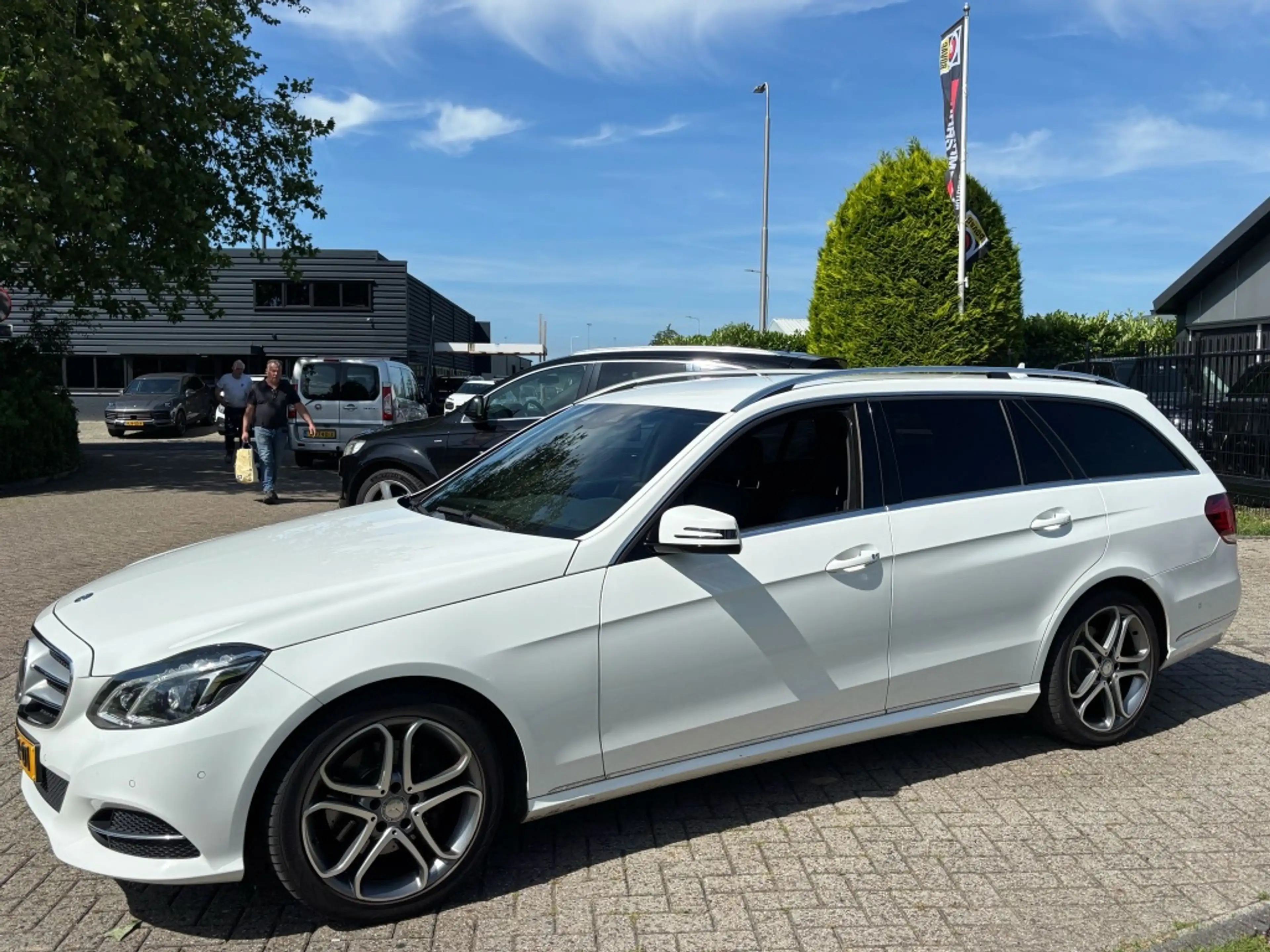Mercedes-Benz E 250 Estate E250 Benzine Prestige Avantgarde 2013 Facel — photo 3