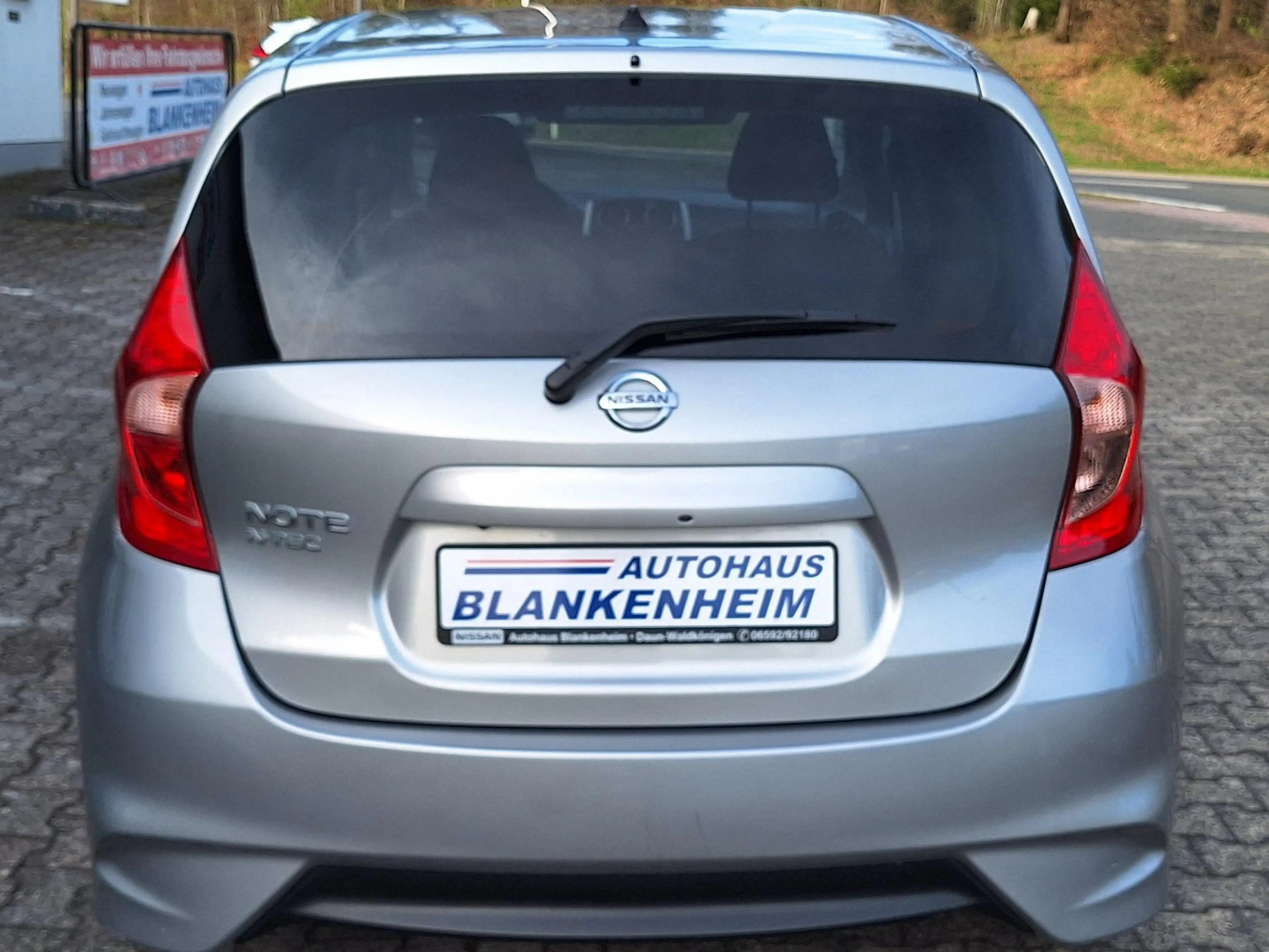 Nissan Note Note 1.2 n-tec Navi Klima Sitzh S u W Räder — photo 5
