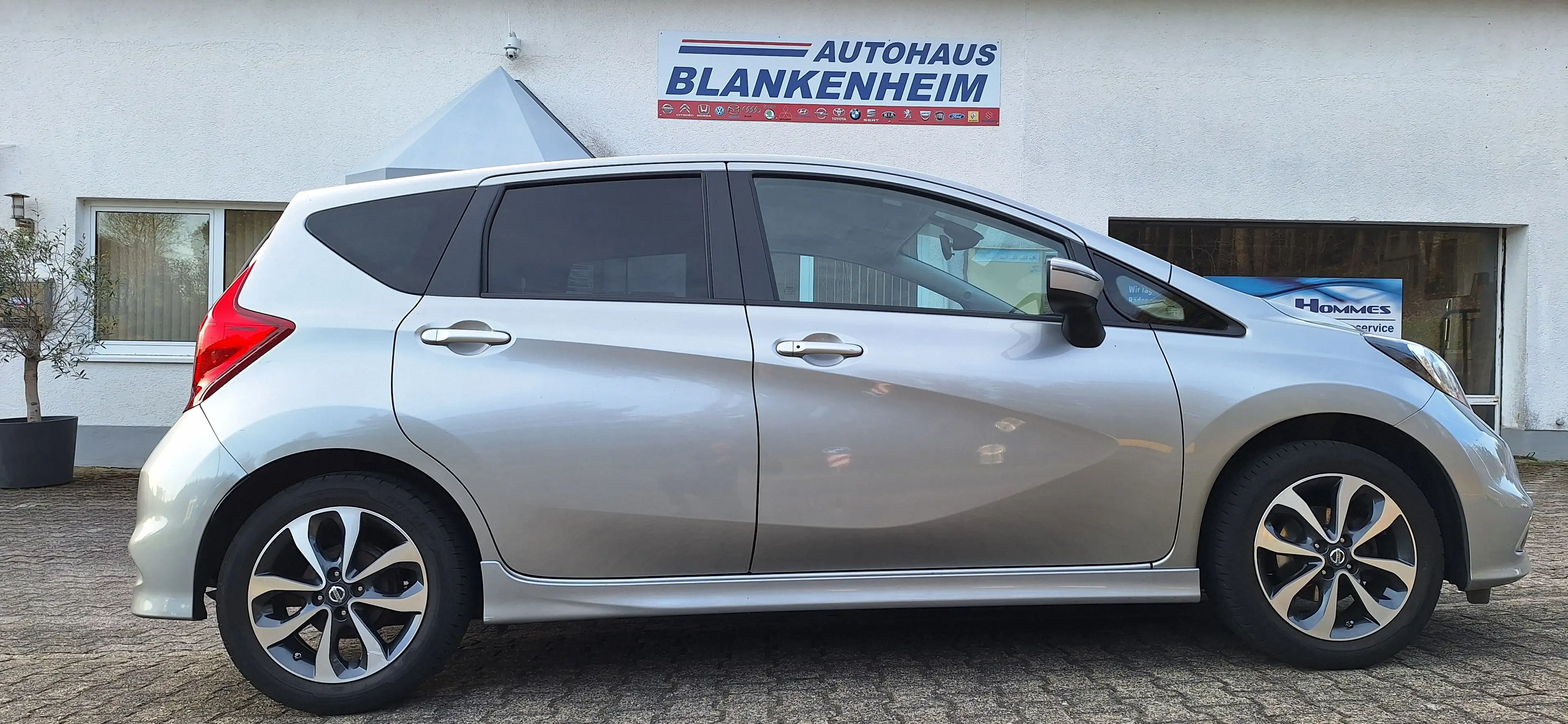 Nissan Note Note 1.2 n-tec Navi Klima Sitzh S u W Räder