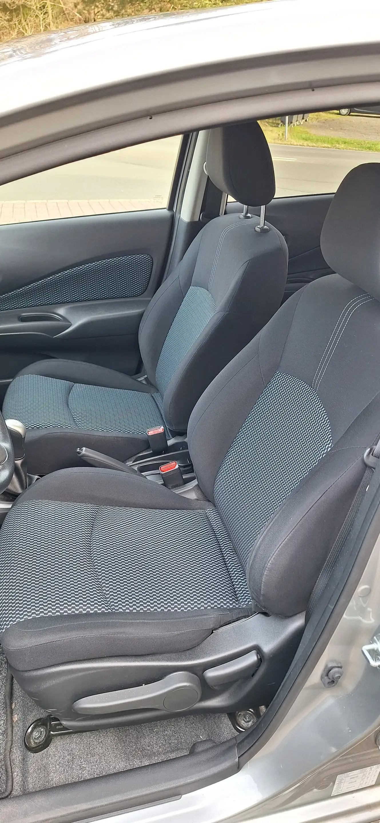 Nissan Note Note 1.2 n-tec Navi Klima Sitzh S u W Räder — photo 8