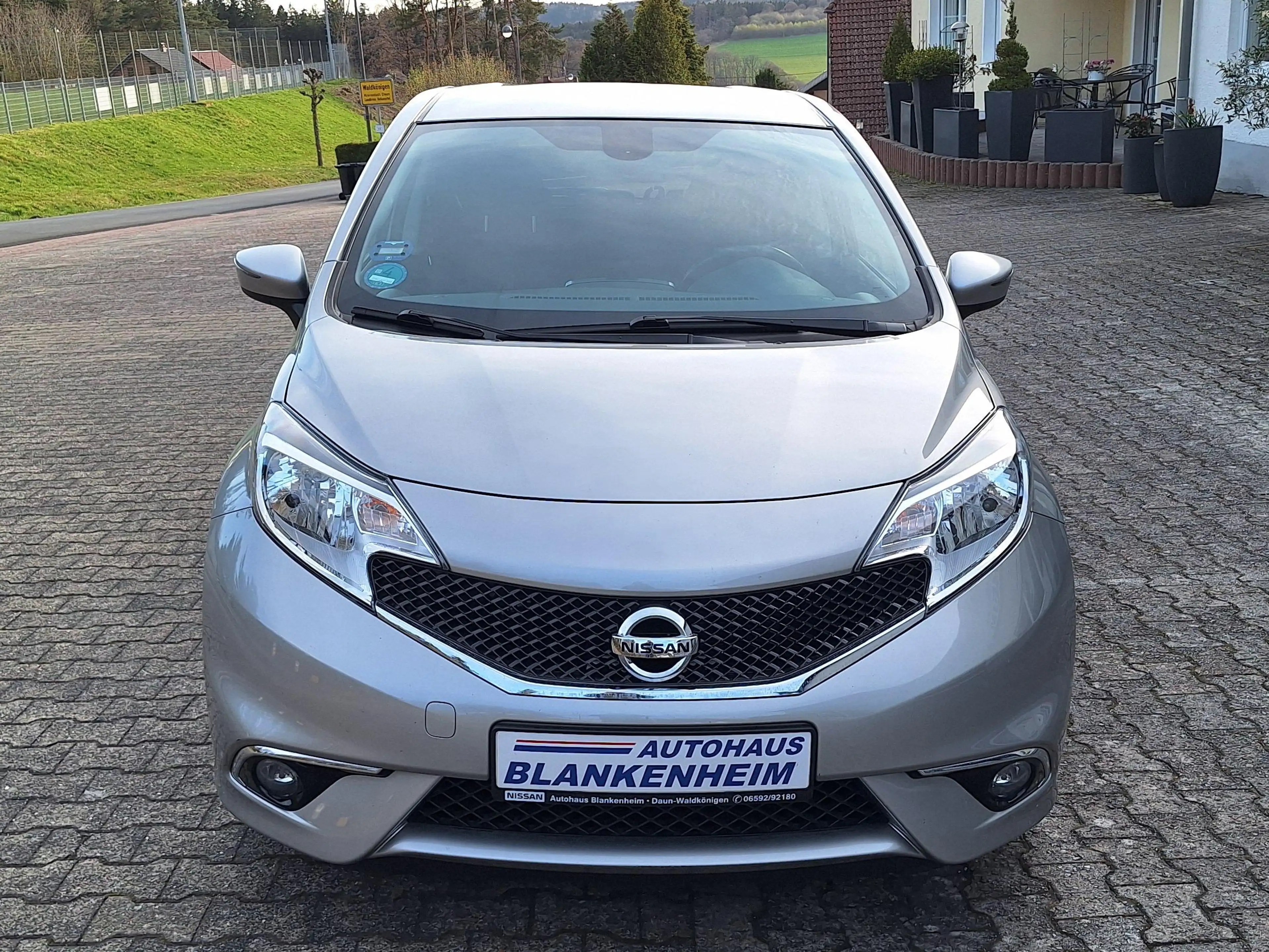 Nissan Note Note 1.2 n-tec Navi Klima Sitzh S u W Räder — photo 2
