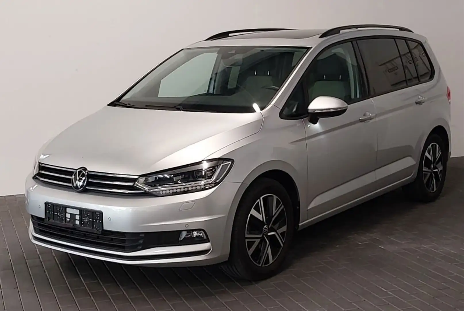 Volkswagen Touran 1,5 TSI LED+Kamera+Panorama+7-Sitzer+AHK Argent - 2