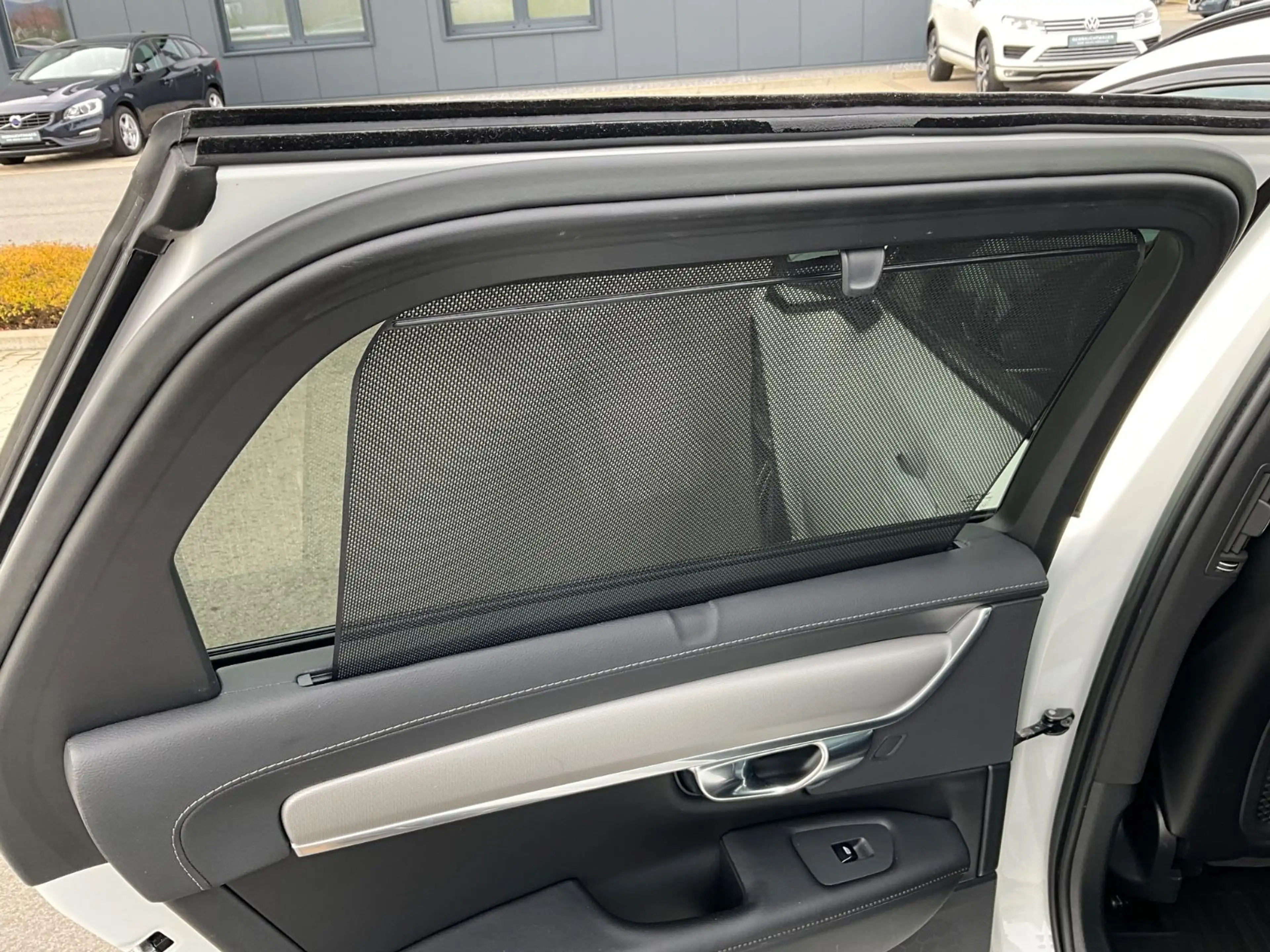 Volvo V90 B5 Kombi Ultimate Dark AWD — photo 13
