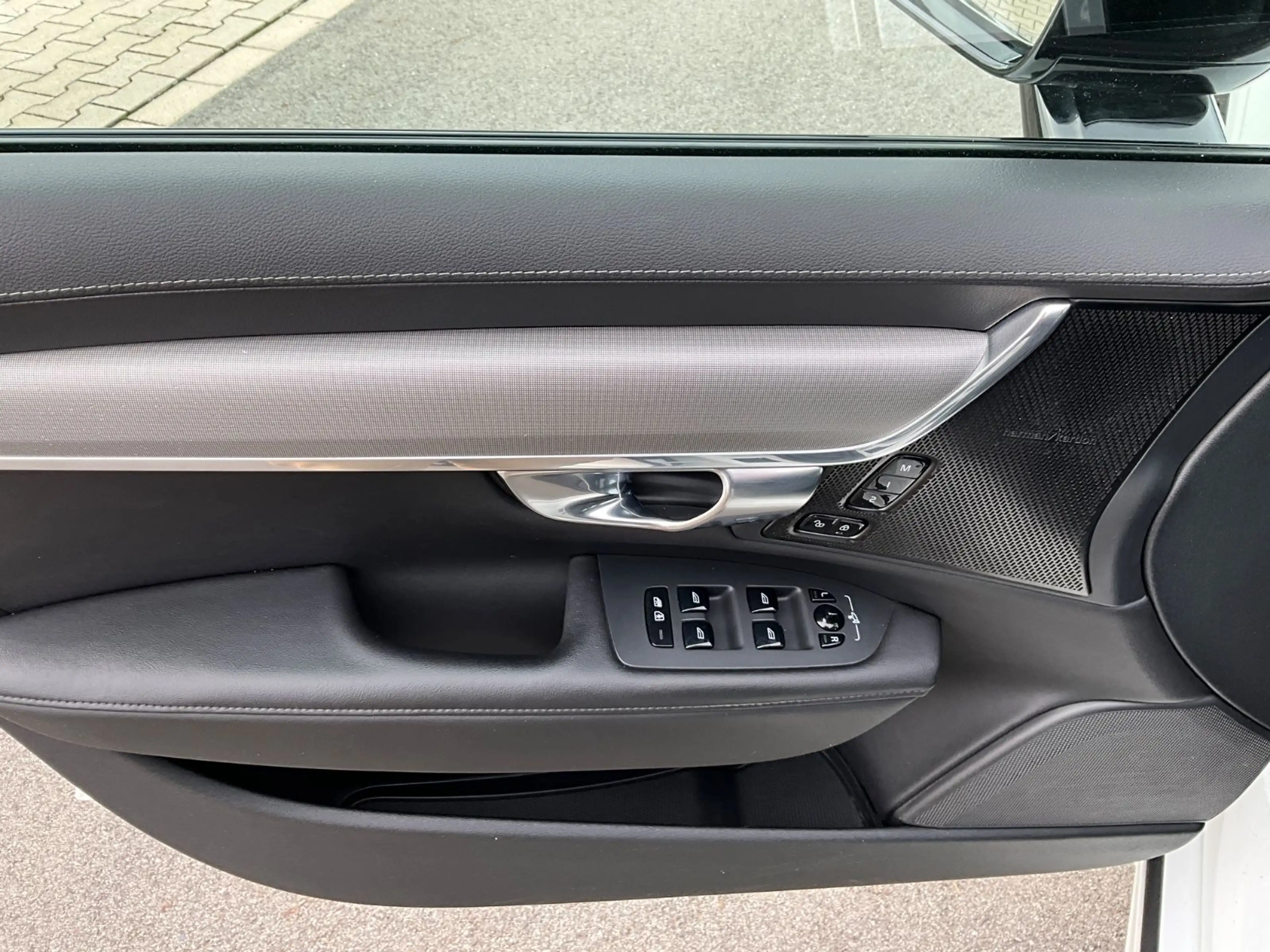 Volvo V90 B5 Kombi Ultimate Dark AWD — photo 14