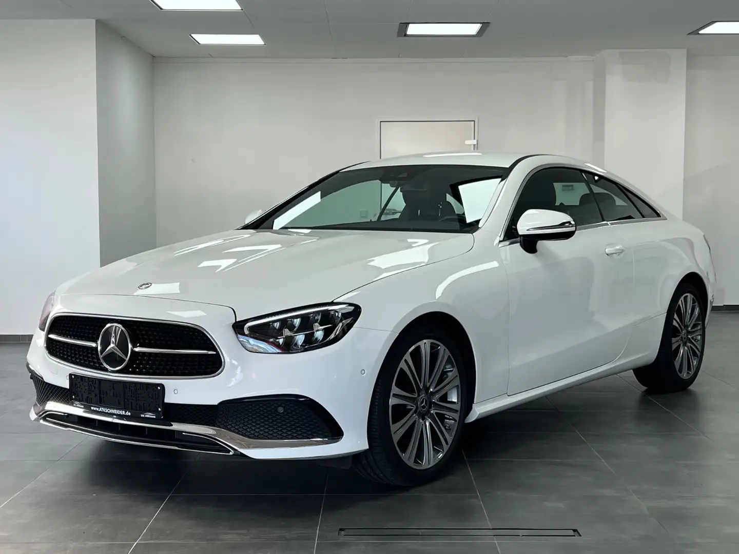 Mercedes-Benz E 200 E -Klasse 200 Coupe/LEDER/VIRTUAL/NAV/KAM/ACC Weiß - 2