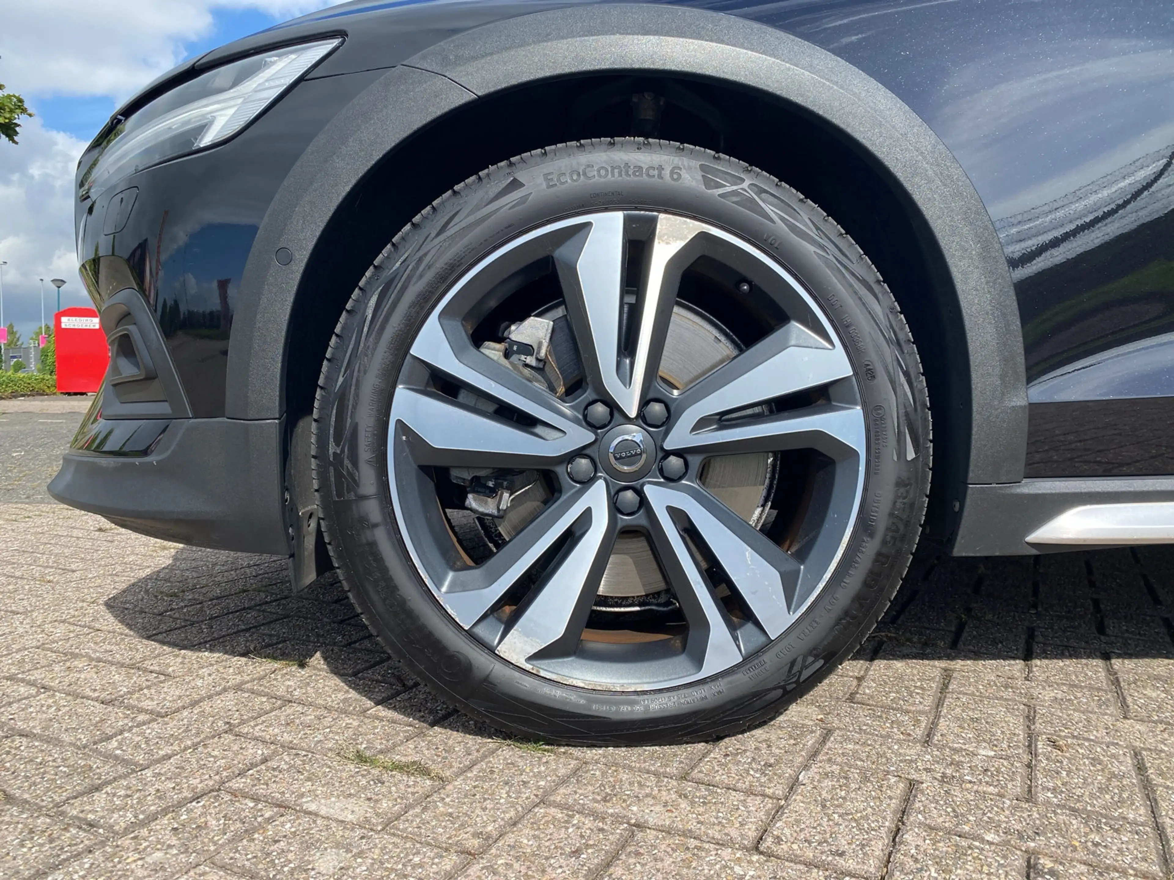 Volvo V60 Cross Country 2.0 B5 AWD Pro / Amber nappaleder / Head-up displa — photo 6