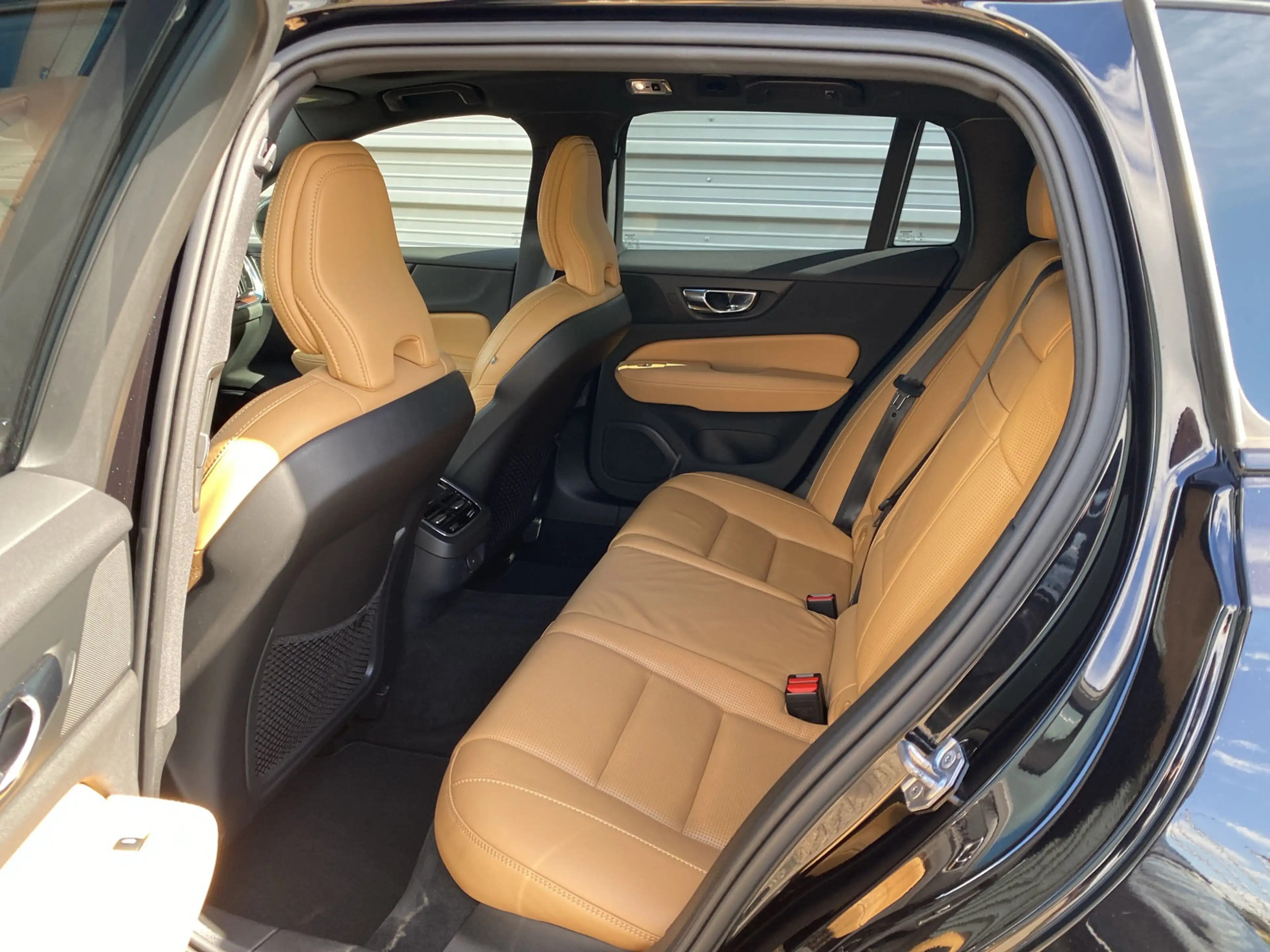 Volvo V60 Cross Country 2.0 B5 AWD Pro / Amber nappaleder / Head-up displa — photo 12