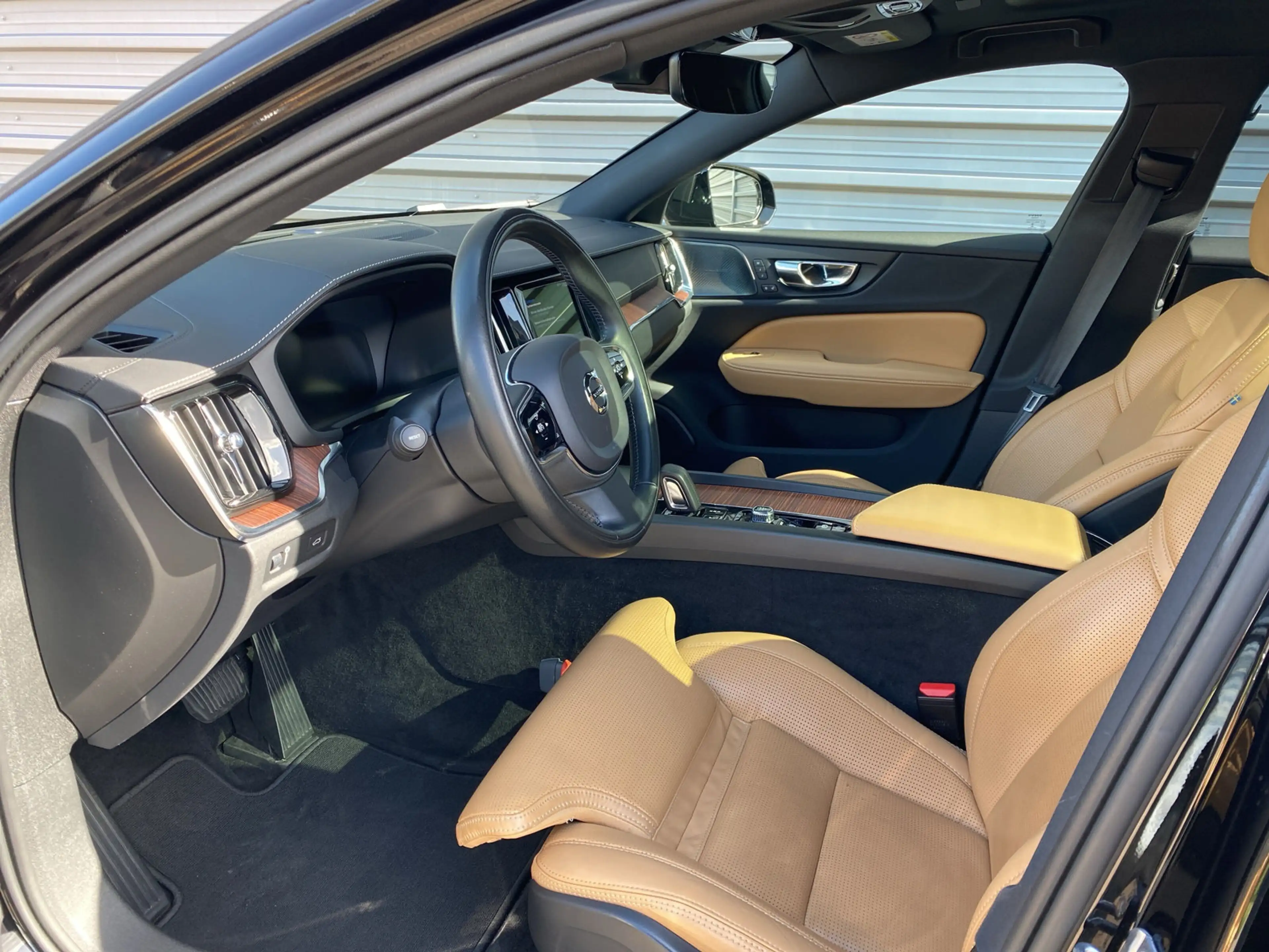 Volvo V60 Cross Country 2.0 B5 AWD Pro / Amber nappaleder / Head-up displa — photo 10