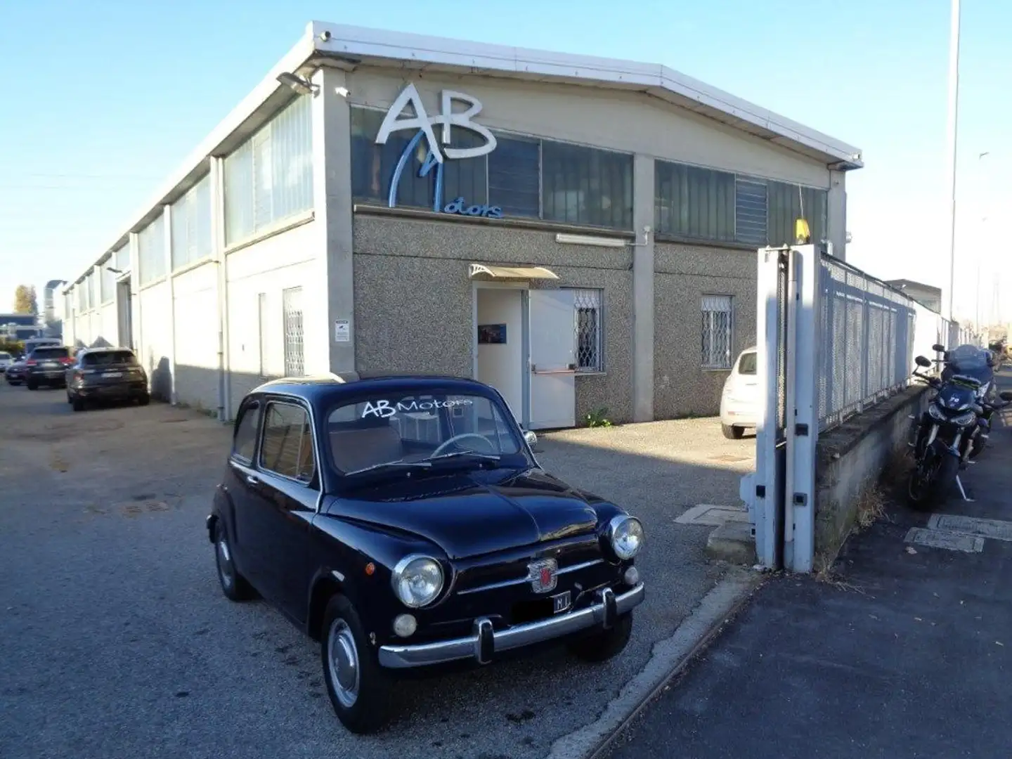 Fiat 600 D Fanalona *TARGHE ORIGINALI* *RESTAURATA* Albastru - 1