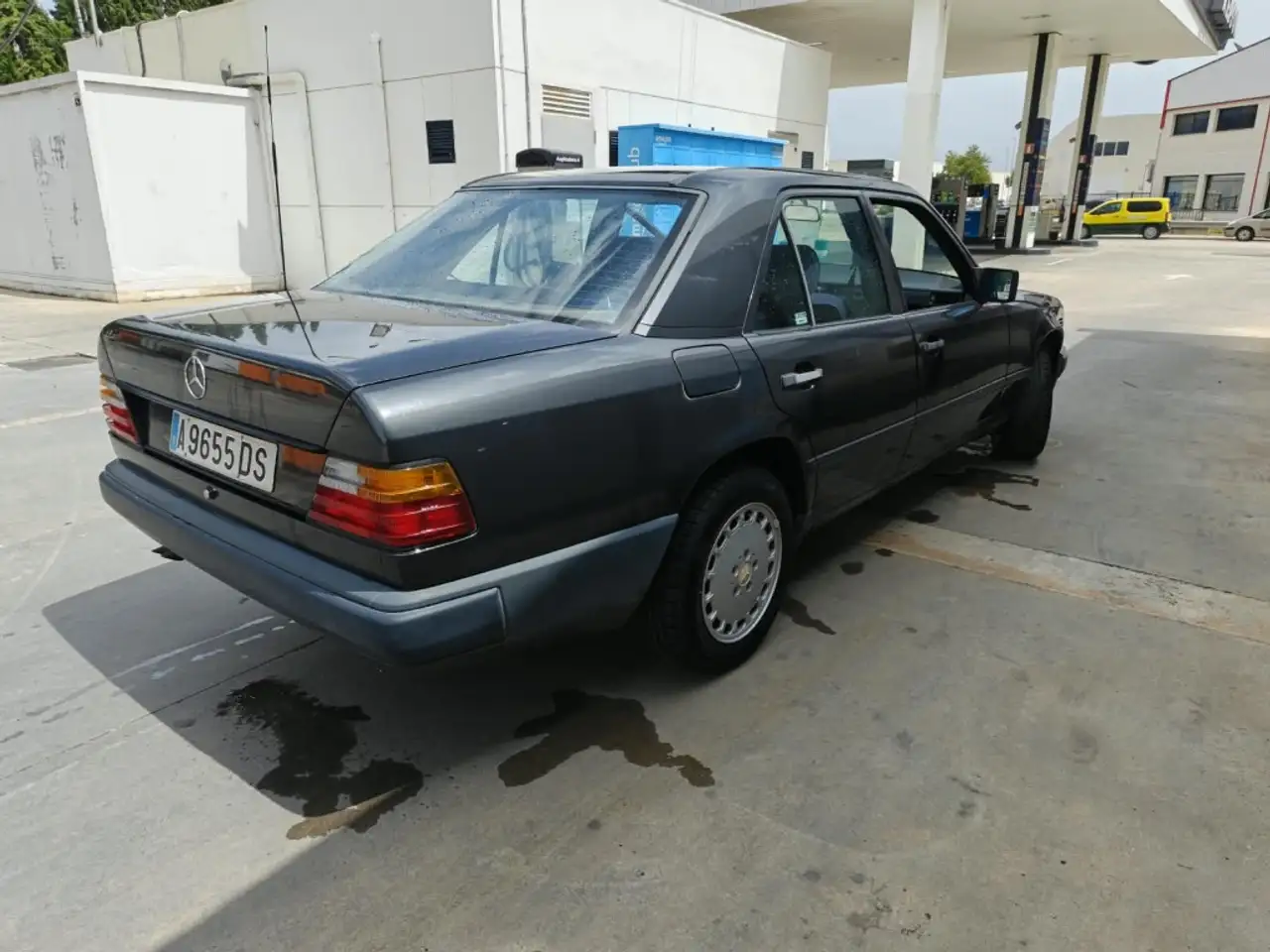 Mercedes-Benz 260 300D Turbo, foto 8