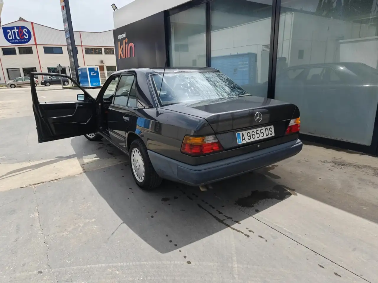 Mercedes-Benz 260 300D Turbo, foto 9