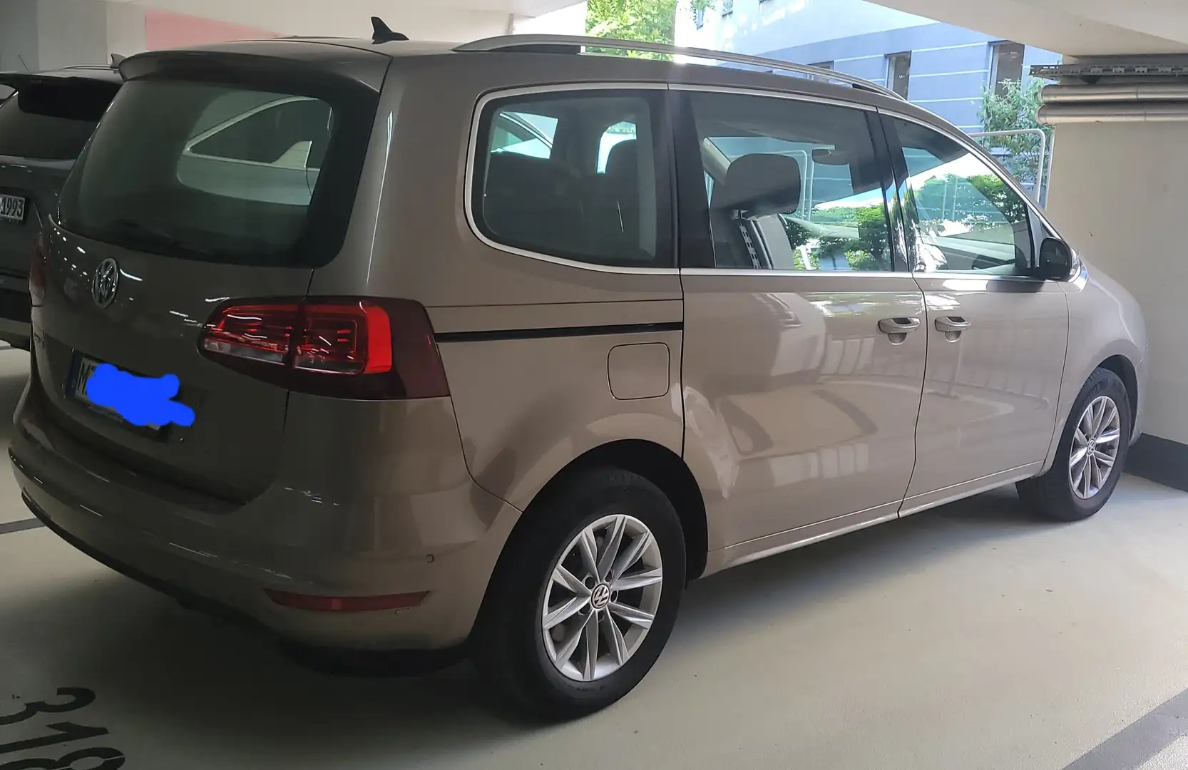 Volkswagen Sharan Sharan 2.0 TDI BlueMotion Technology Trendline Gold - 1