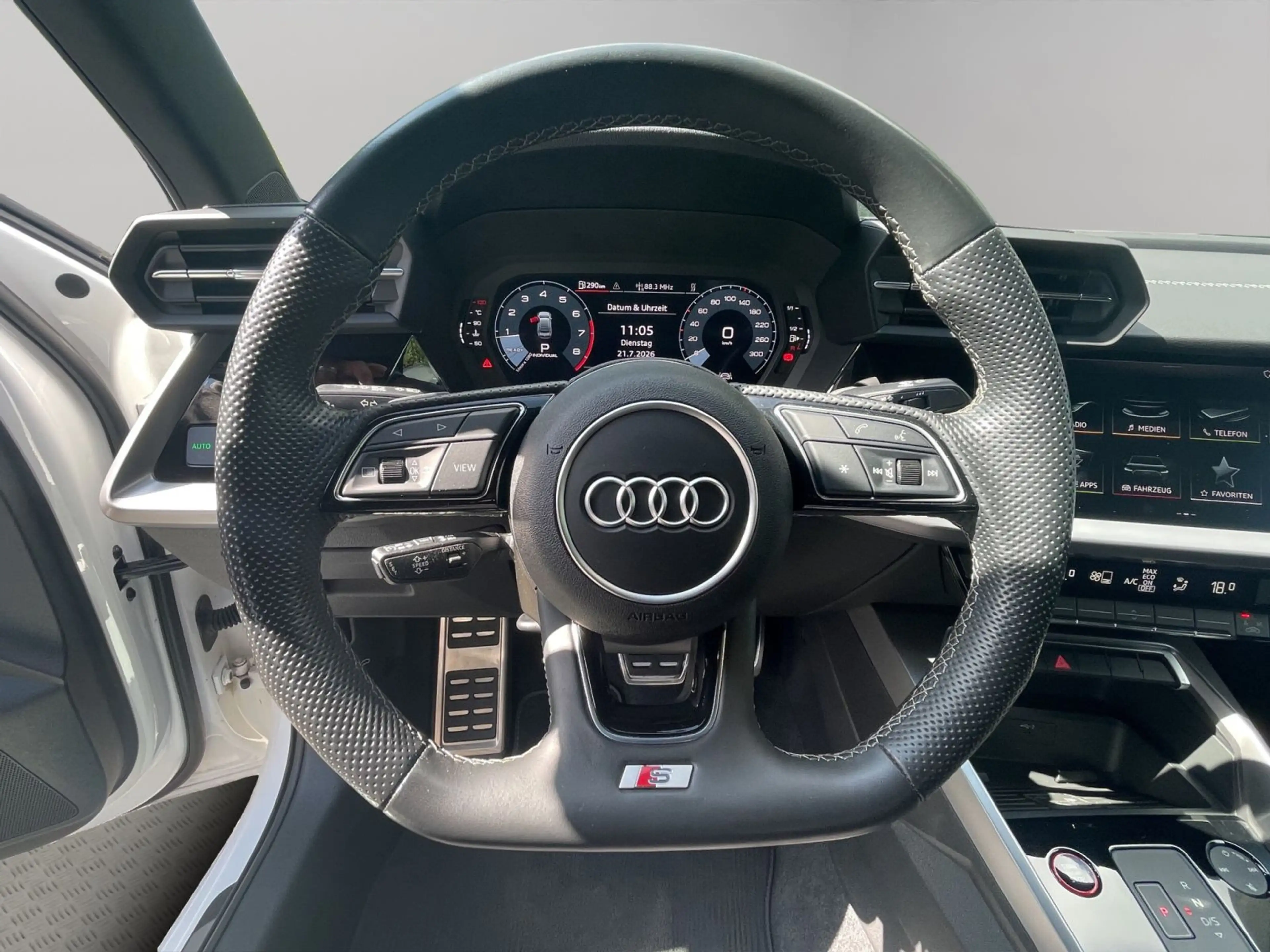 Audi S3 S3 Lim. 2.0 TFSI qu. LED PDC Carplay Alcantara — photo 11
