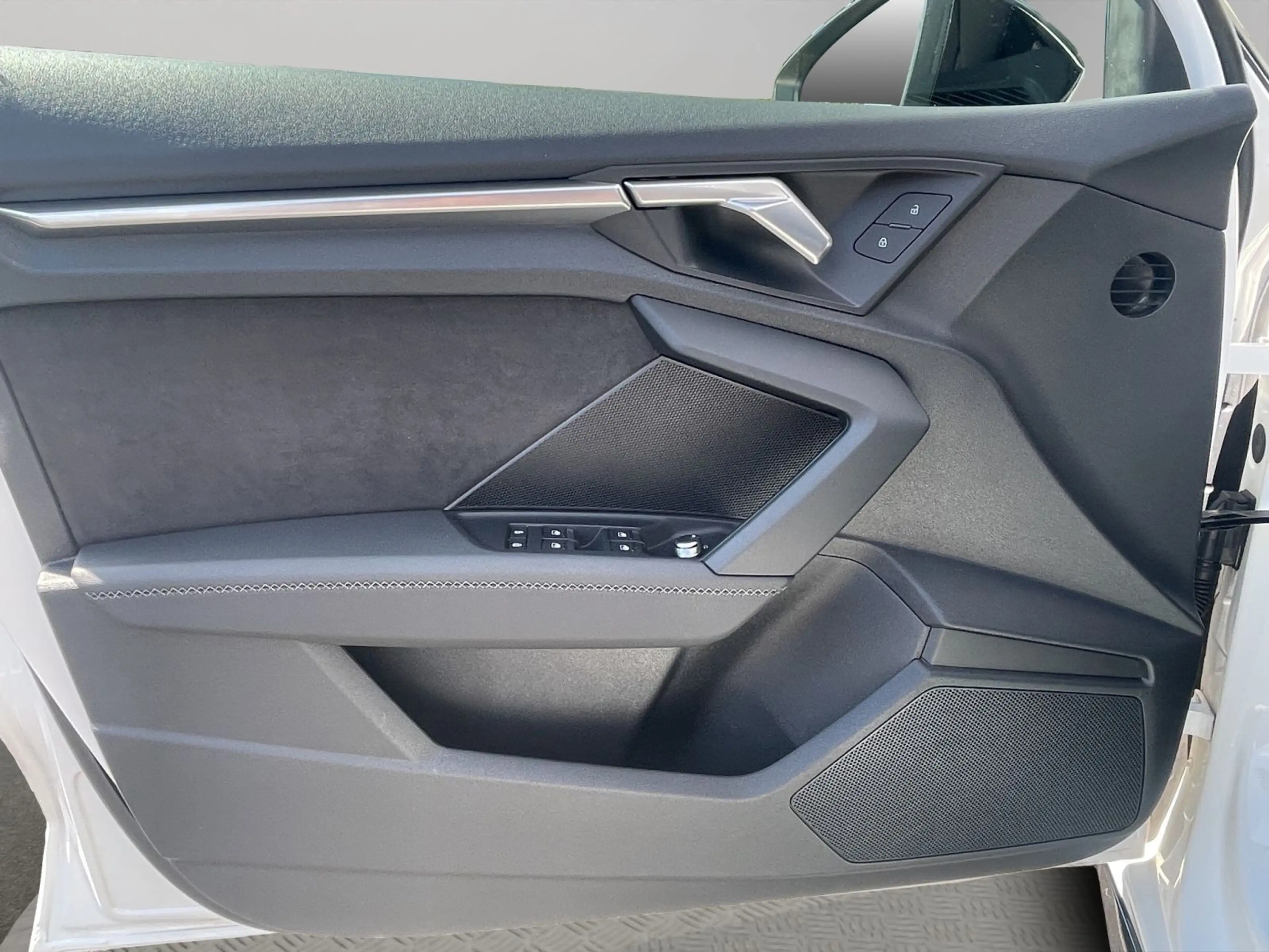 Audi S3 S3 Lim. 2.0 TFSI qu. LED PDC Carplay Alcantara — photo 15
