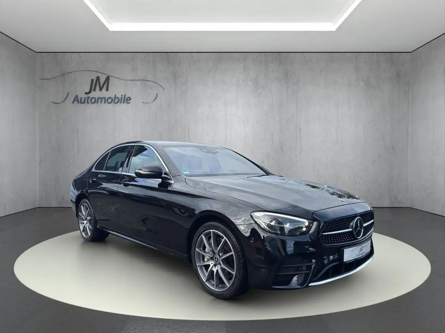 Mercedes-Benz E 300 e AMG LINE HeadUp 360° Burmester Ambiente Schwarz - 1