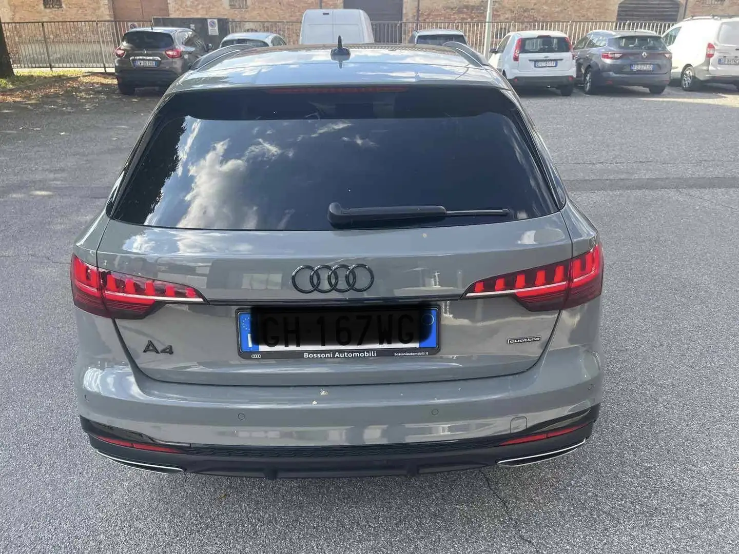 Audi A4 Avant 40 2.0 tfsi mhev S line edition quattro 204c - 2