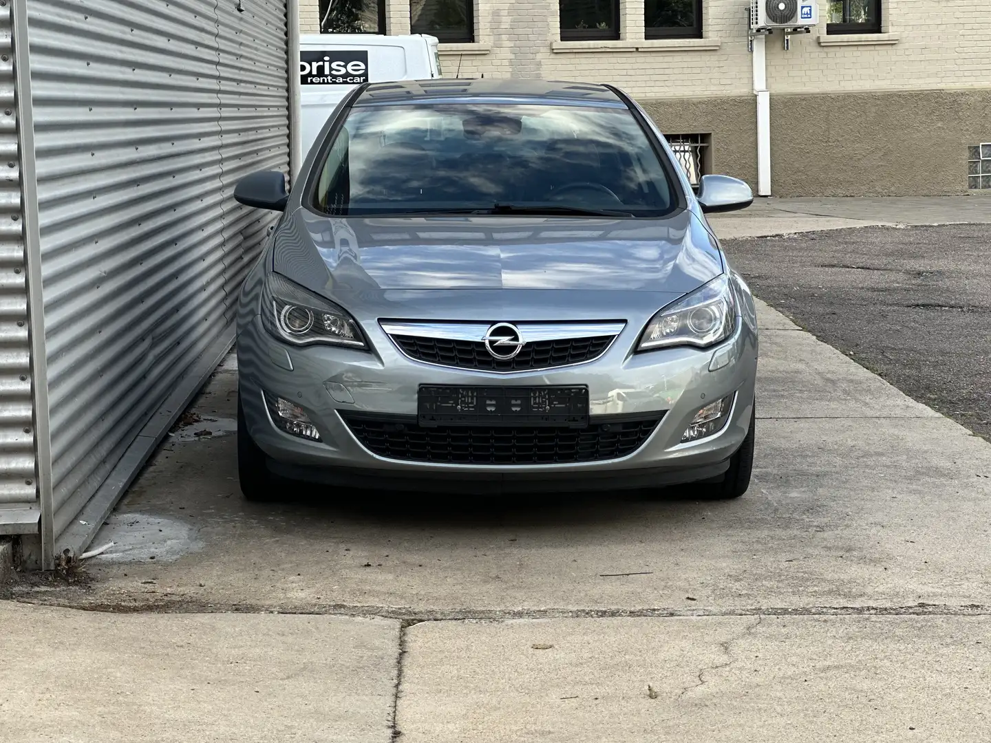 Opel Astra Sport Silber - 1