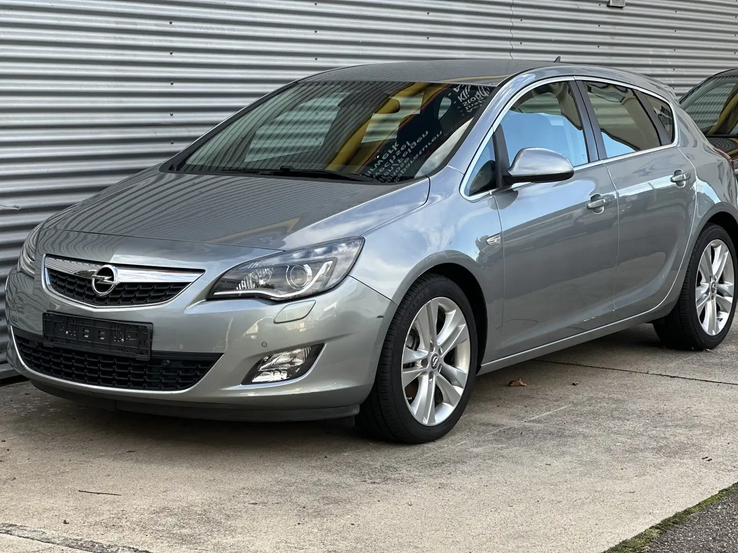 Opel Astra Sport Silber - 2