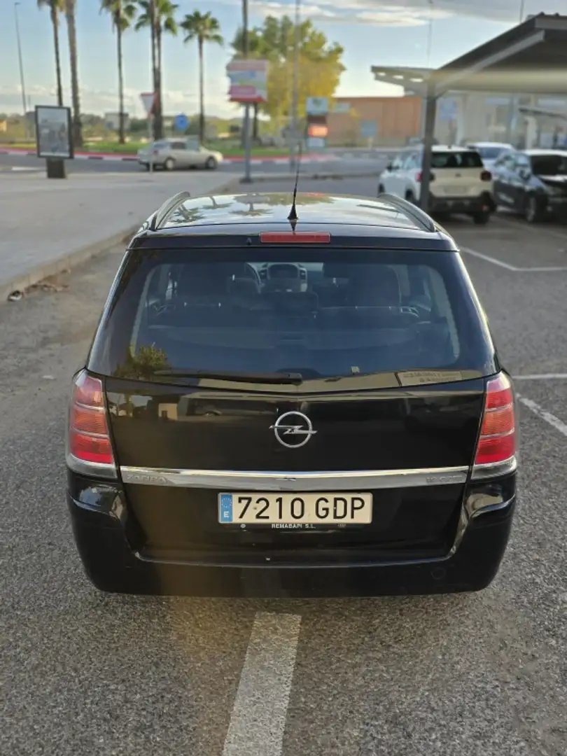 Opel Zafira 1.9CDTi Cosmo 120 Zwart - 2