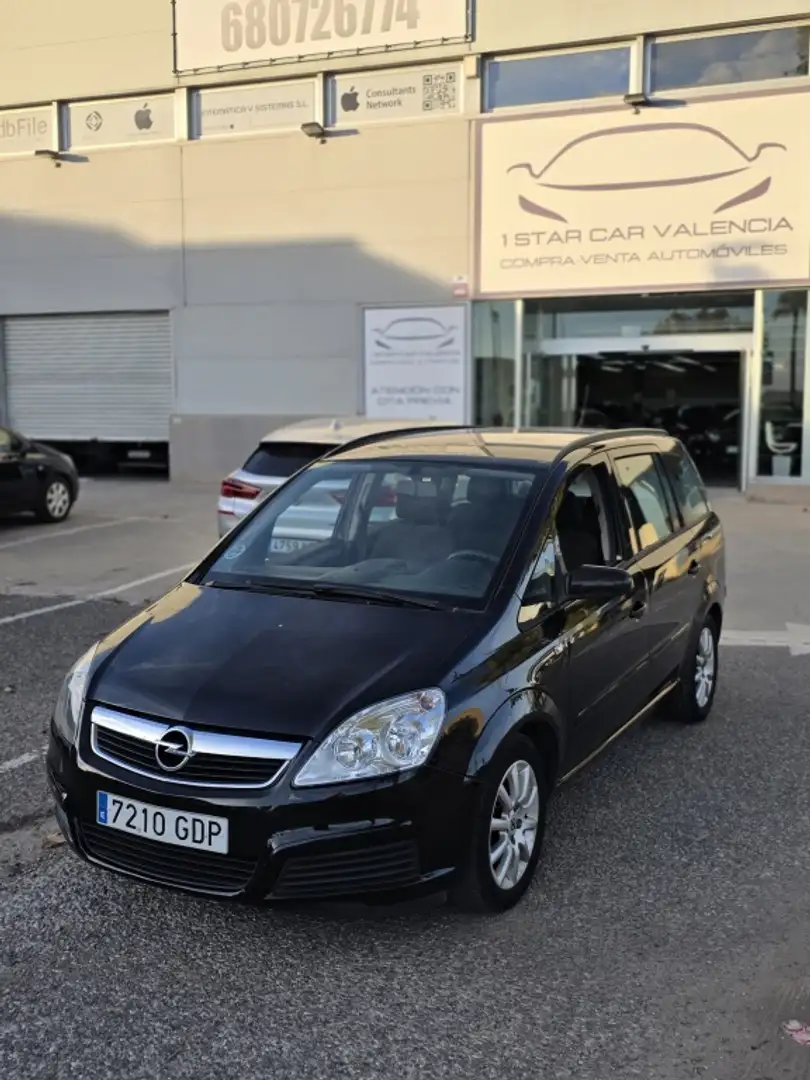 Opel Zafira 1.9CDTi Cosmo 120 Zwart - 1