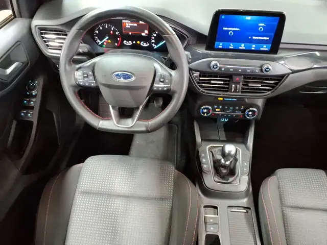 Ford Focus view 5