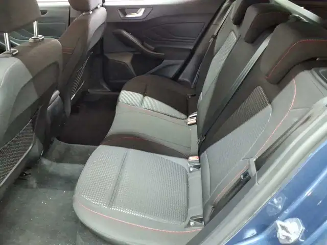 Ford Focus view 7