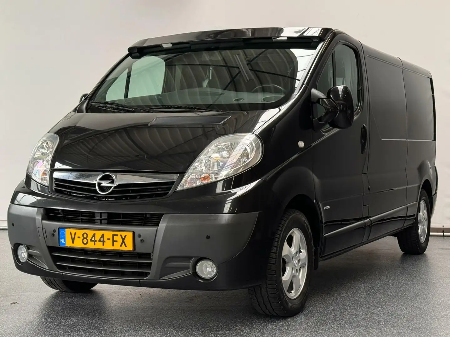 Opel Vivaro 2.0 CDTI L2H1 Automaat | Airco | Cruise | Trekh. Zwart - 1