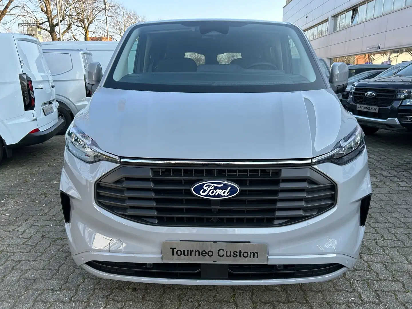 Ford Tourneo Custom 2.0 DIESEL 136cv 4x4 CAMBIO AUT. VETTURA 8 POSTI Grigio - 2