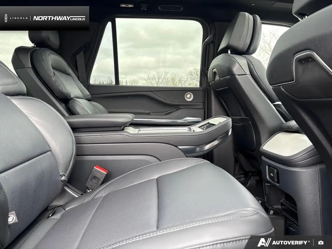 Lincoln Navigator снимка Lincoln Navigator