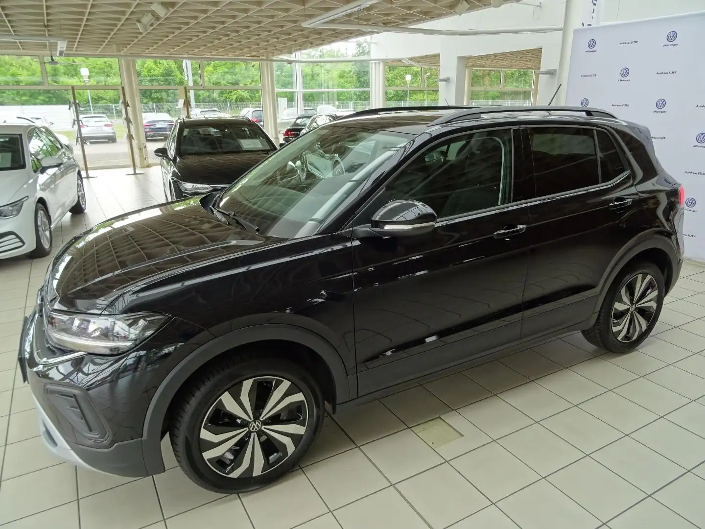 Volkswagen T-Cross Life 1.0 TSI LED/AHK/Rückfahrkamera Zwart - 1