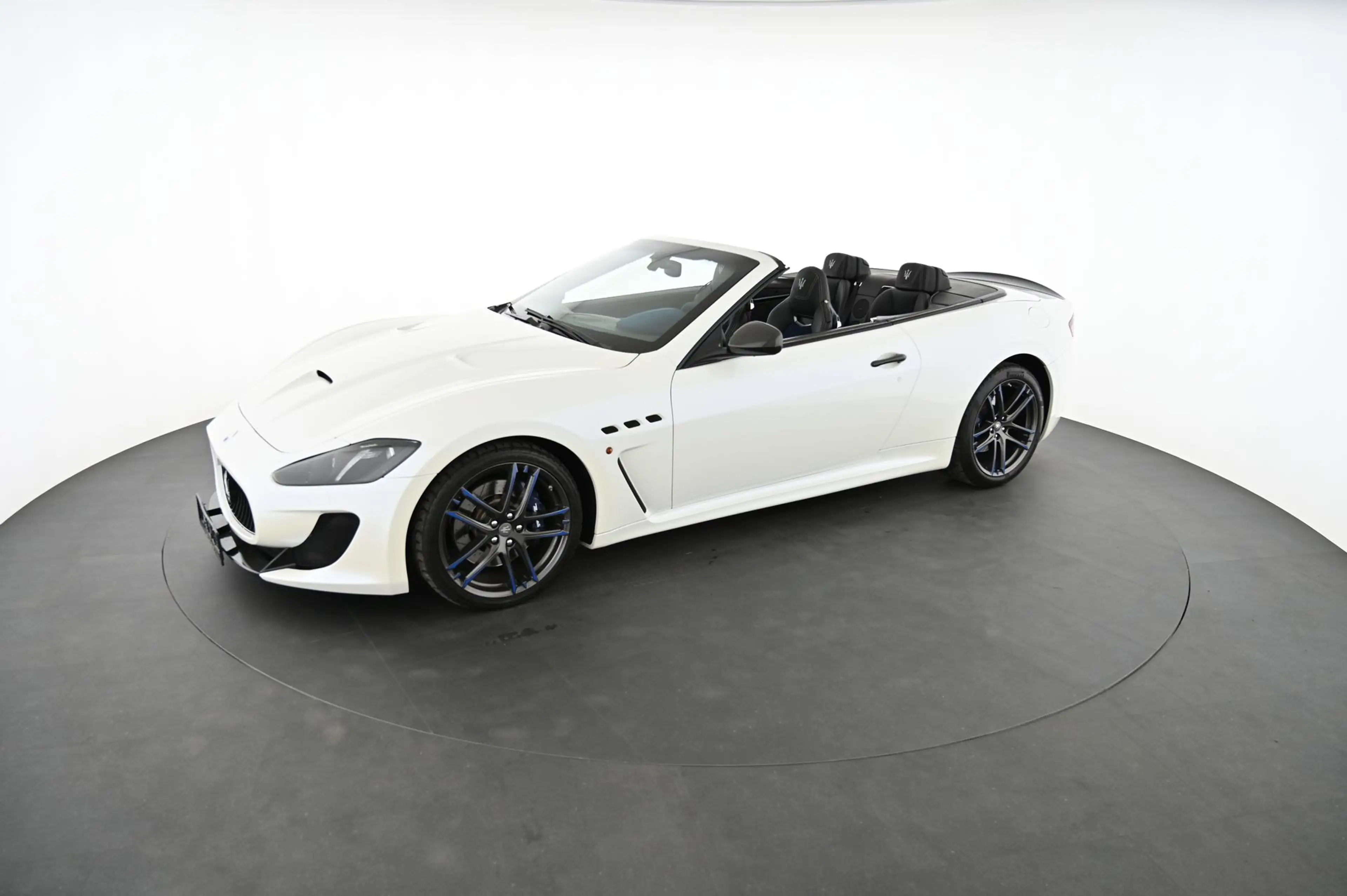 Maserati GranCabrio GranTurismo MC Stradale EXP € 117.980,- — photo 5