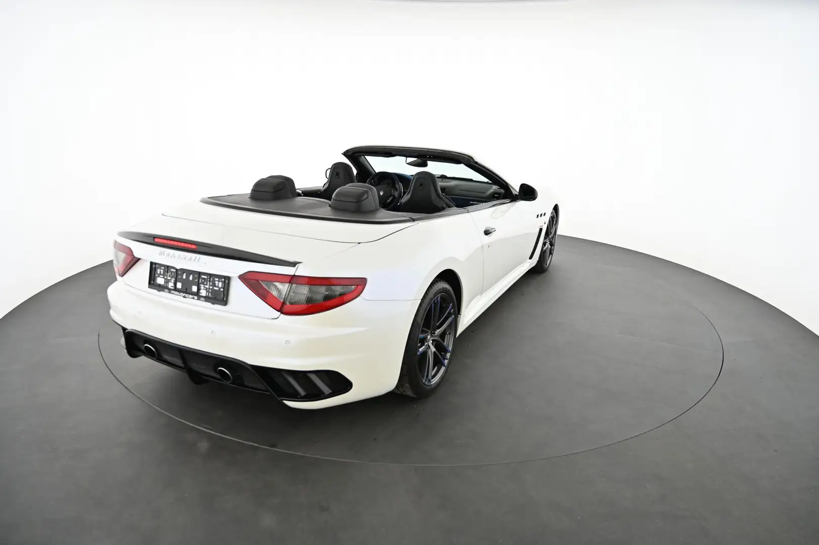 Maserati GranCabrio GranTurismo MC Stradale EXP € 94.480,- Weiß - 2