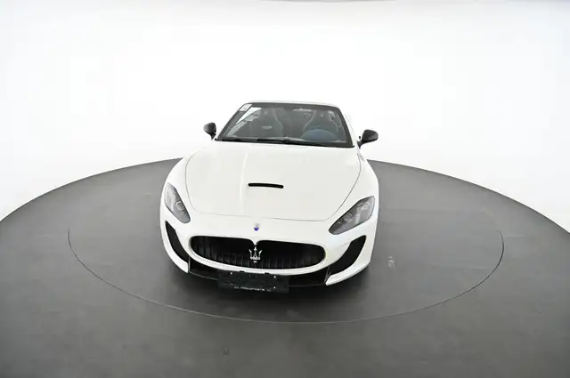 Maserati Grancabrio view 3