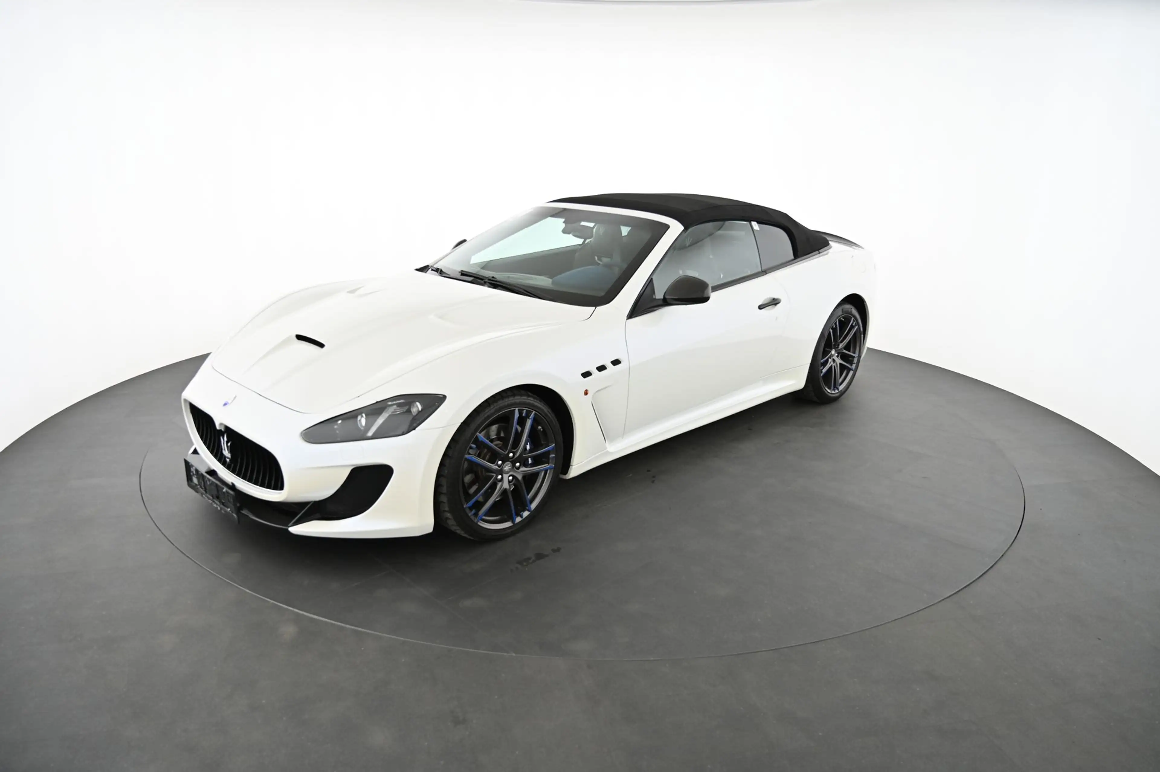 Maserati GranCabrio GranTurismo MC Stradale EXP € 117.980,- — photo 15
