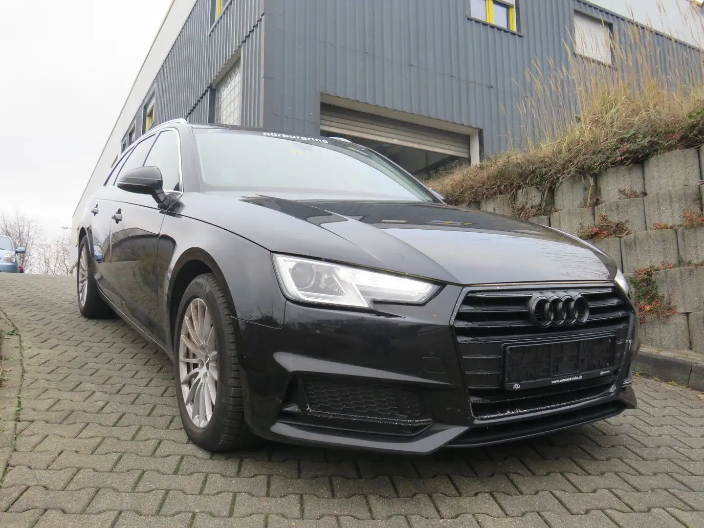 Audi A4 Avant 40 TDI SPORT*S-LINE*PDC*NAVI Noir - 1