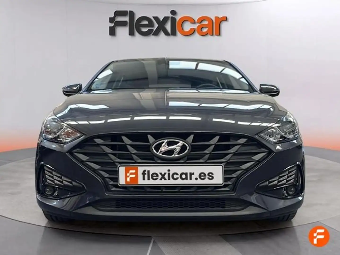 Hyundai i30 1.5 DPI Essence 110 Grau - 2